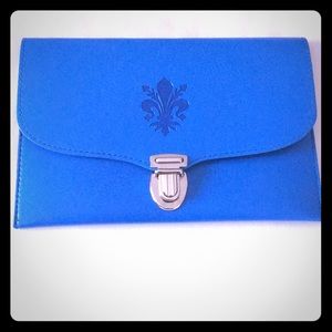 Blue clutch